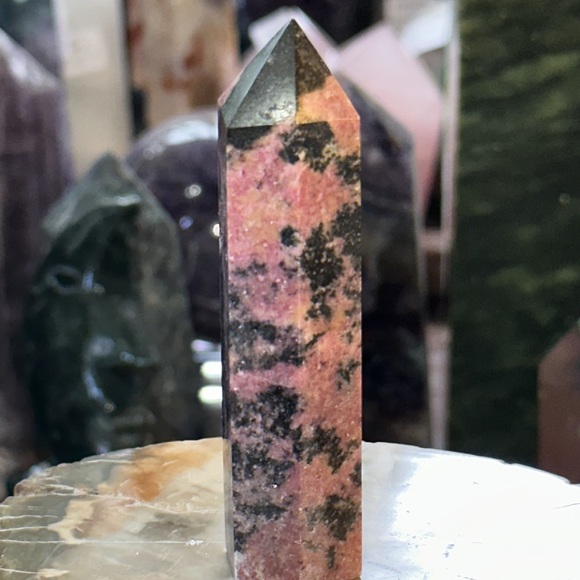 🔥SALE🔥 Rhodonite Crystal Point! - Picture 4 of 5